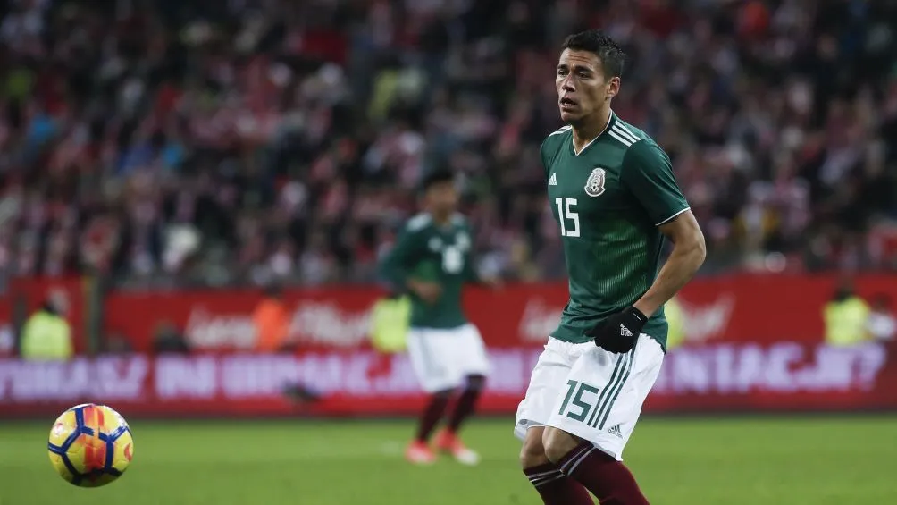Héctor Moreno en un partido con la Selección