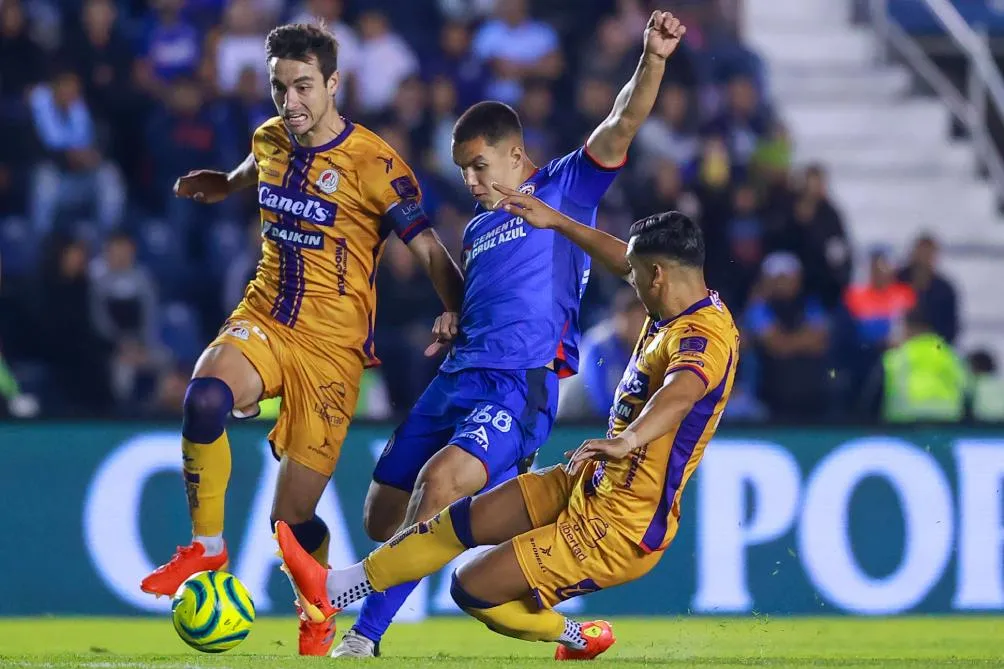 Levy en el compromiso contra Atlético San Luis