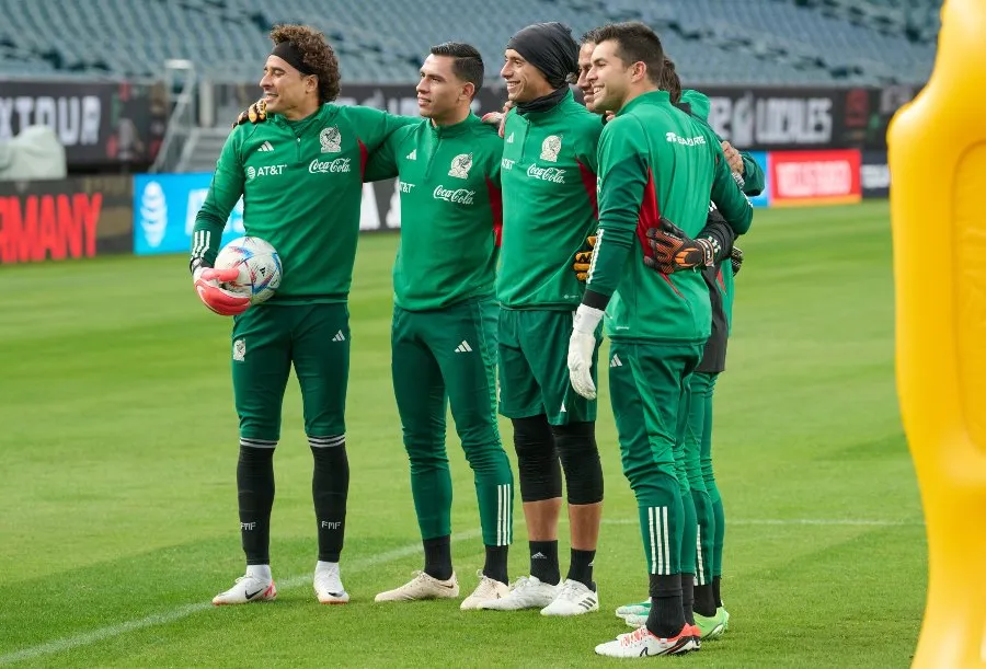 Julio respaldó a Memo Ochoa