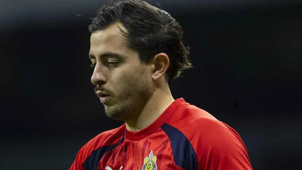 Marcó en propia puerta