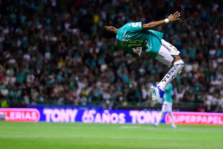 Edgar Guerra aumentó la ventaja para León