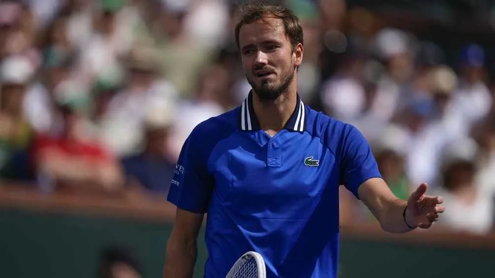 Medvedev sigue sin ganar en California