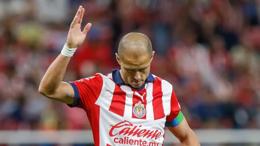 Chicharito en el clásico ante América