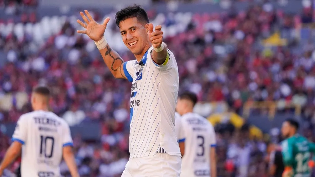 Maxi Meza celebrando su gol