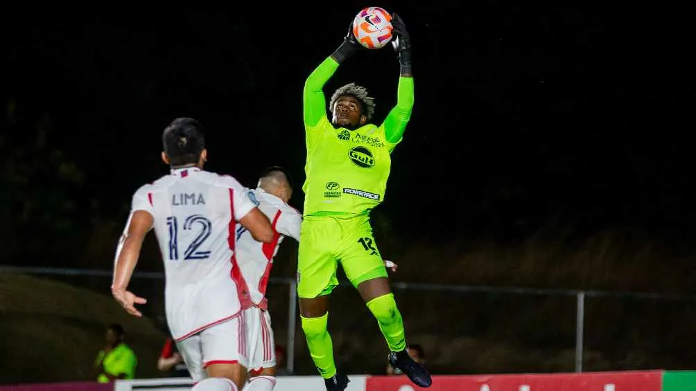 Roberts suplirá a Mejía