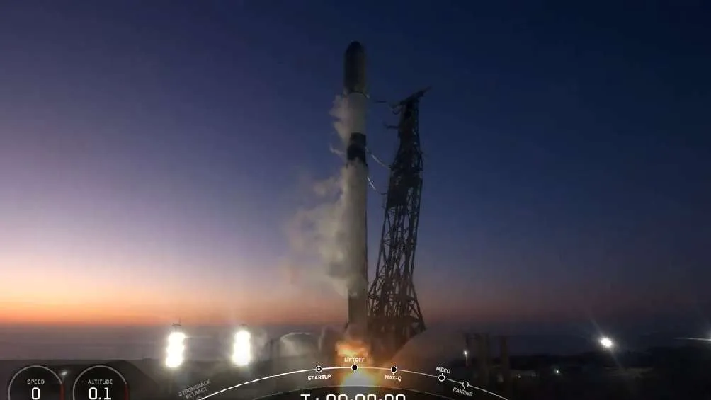 En realidad fue el lanzamiento del cohete Falcon 9, de la empresa Space X.