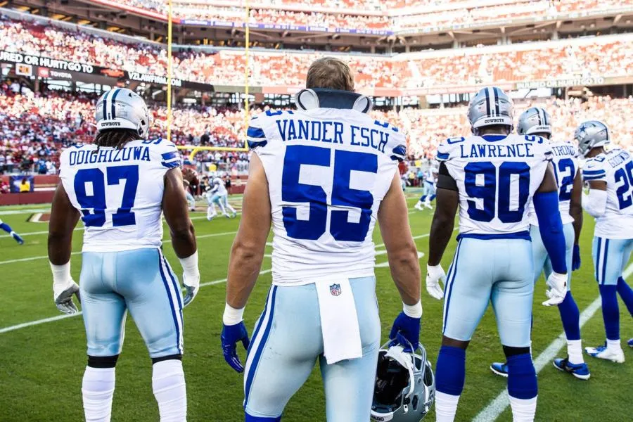 Leighton Vander Esch con Dallas