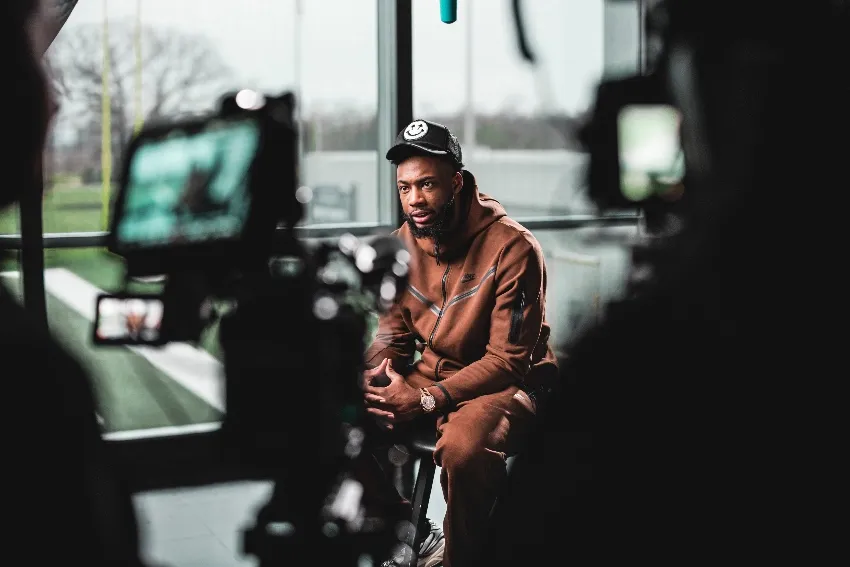 Mike Williams jugará para Jets en 2024