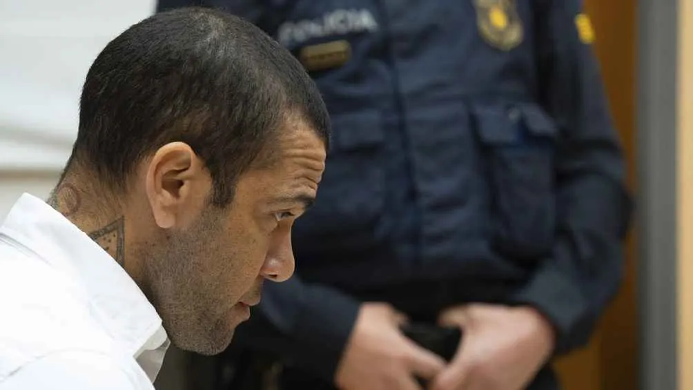 Alves busca libertad bajo fianza