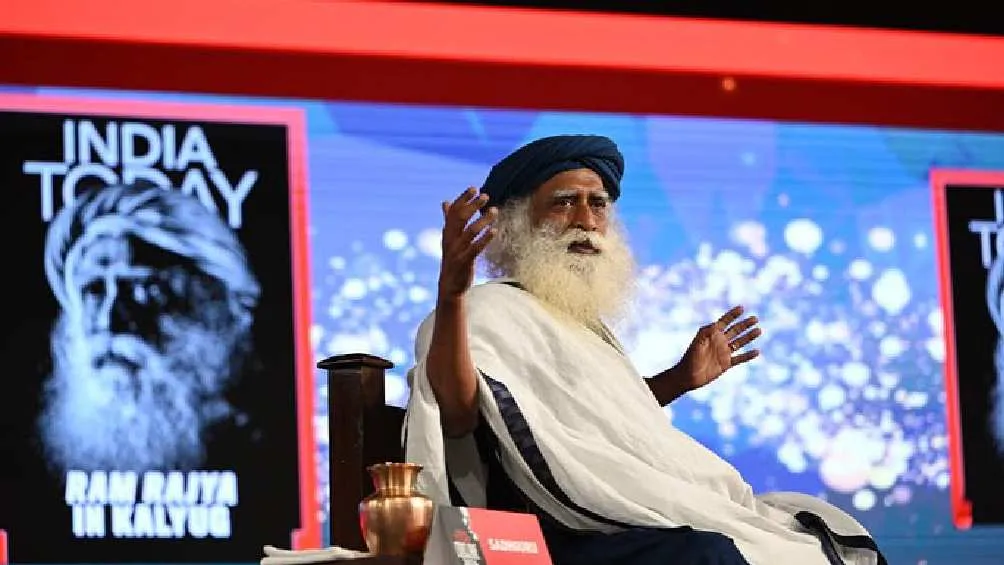 Sadhguru había presentado fuertes dolores de cabeza.