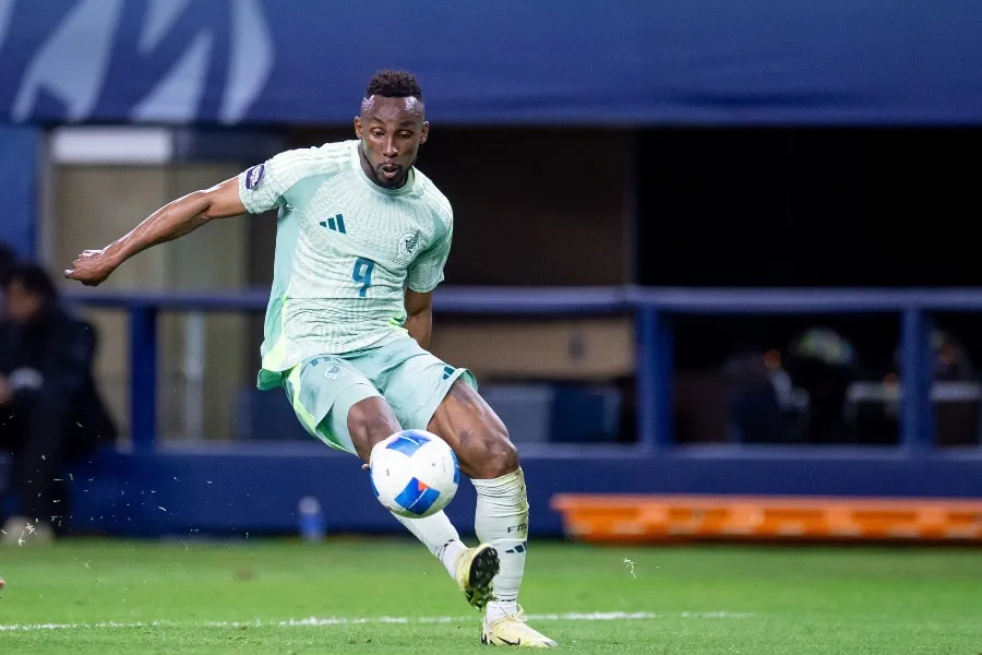 MEXSPORT Julián Quiñones con la Selección Mexicana