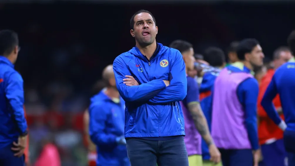 André Jardine tomó la decisión de separar a Cabc