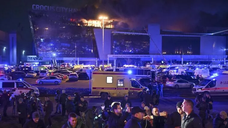 Atentado en Moscú: al menos 40 fallecidos en una sala de conciertos Foto Especial