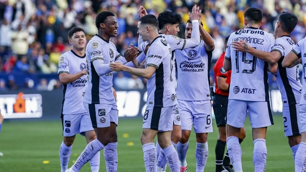 MEXSPORT El cuadro azulcrema celebra el gol de Álvaro Fidalgo