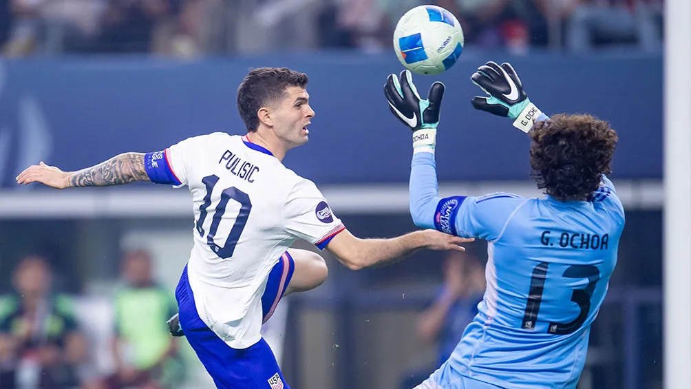 Pulisic no tardó en poner en aprietos a Ochoa