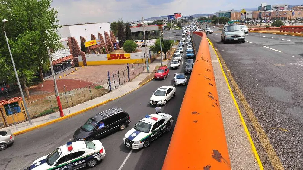 Las restricciones vehiculares son para las 16 alcaldías de la CDMX y 18 municipios del Edomex.
