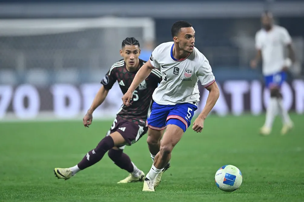 Uriel Antuna en el compromiso contra Estados Unidos