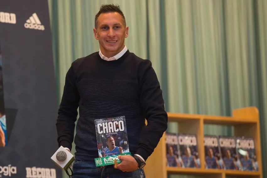 Chaco explicó el tema de la delantera