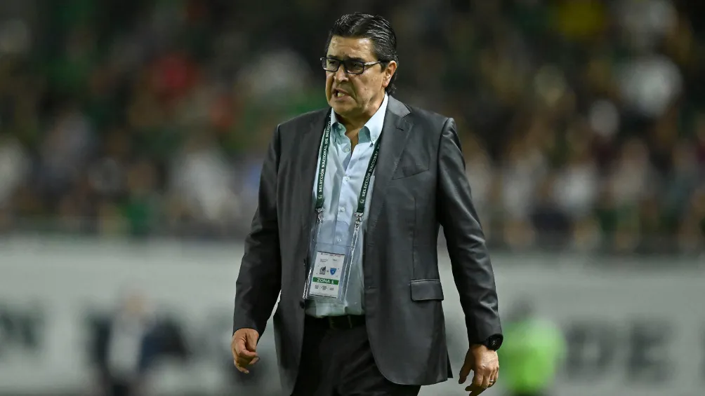 Tena actualmente dirige a la Selecciónnde Guatemala