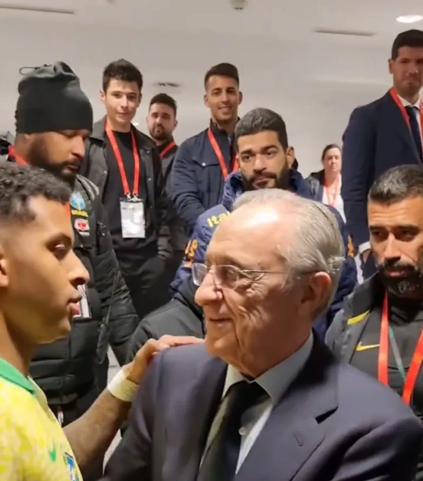 También charló con Rodrygo Goes