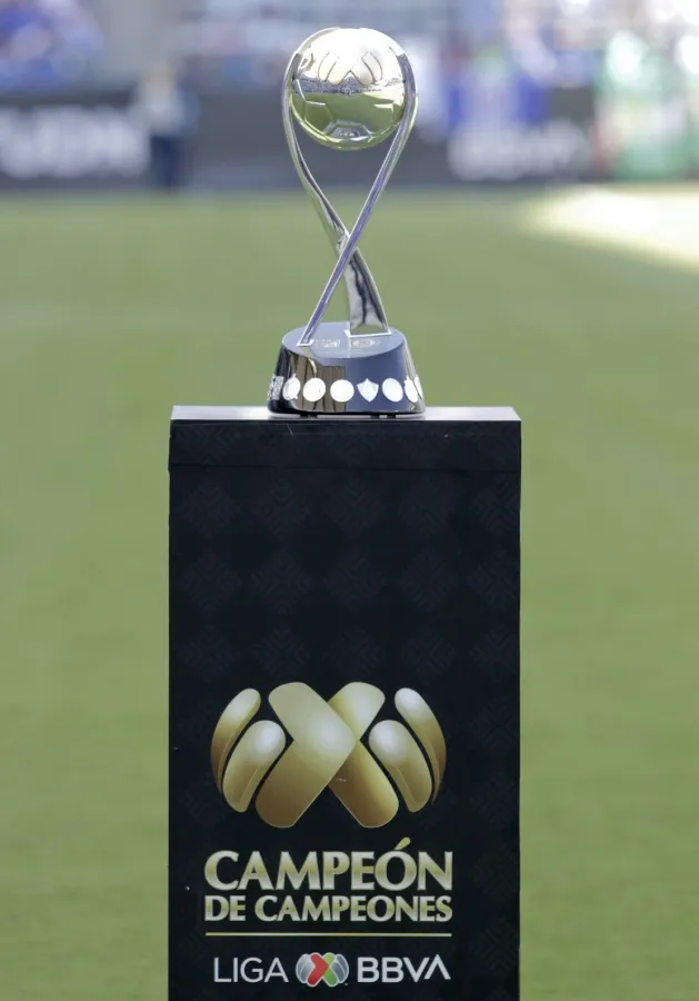 El trofeo de Campeón de Campeones