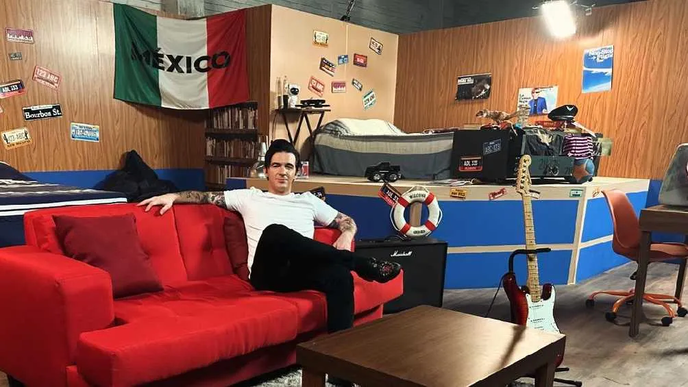 Drake Bell es uno de los actores que aparece en el documental dando su testimonio.