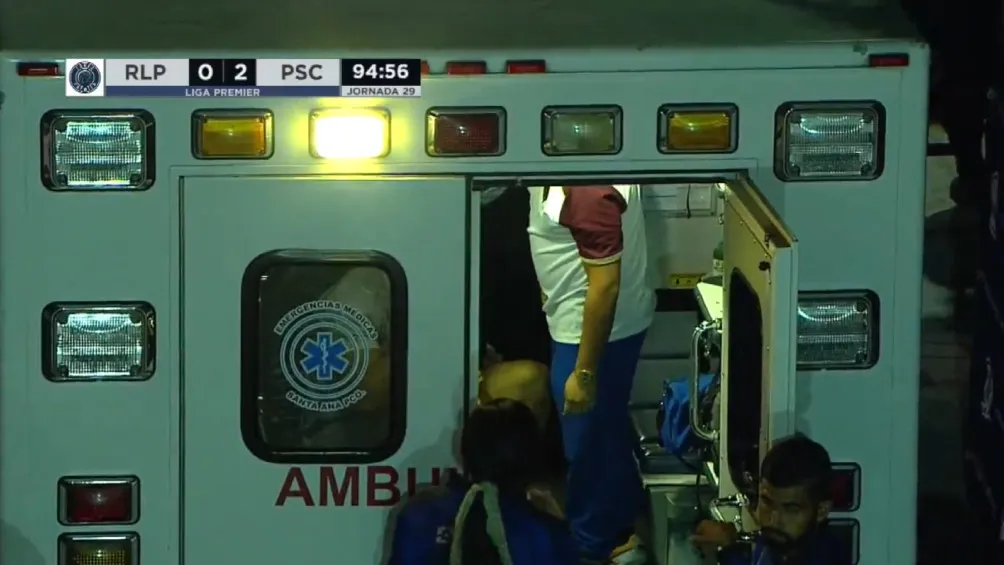 Ambulancia atendido a jugadores