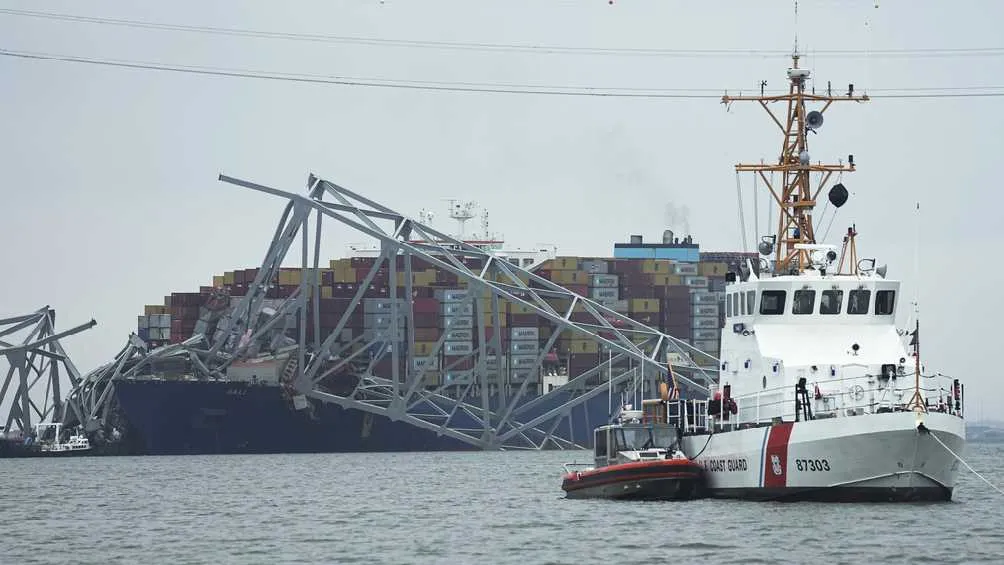 Las autoridades siguen buscando los cuerpos de las víctimas.