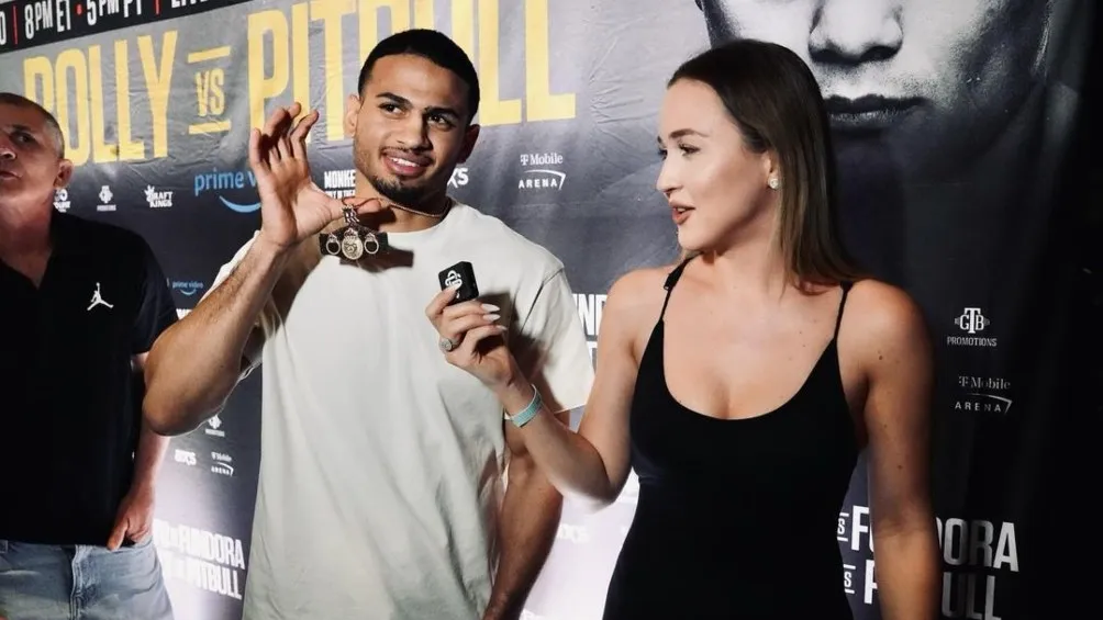 Romero dando declaraciones de la pelea