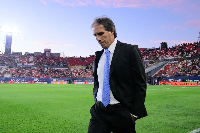 Almada en un partido de Tuzos