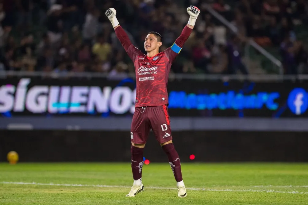 MEXSPORT Hugo Rodríguez en celebración del gol