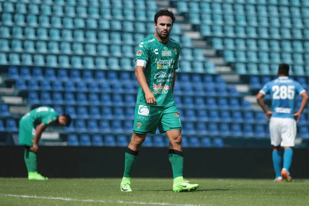 IMAGO 7 Esqueda con los Jaguares de Chiapas