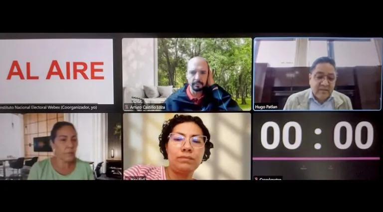 La Comisión de Quejas y Denuncias del INE realizó una sesión extraordinaria.