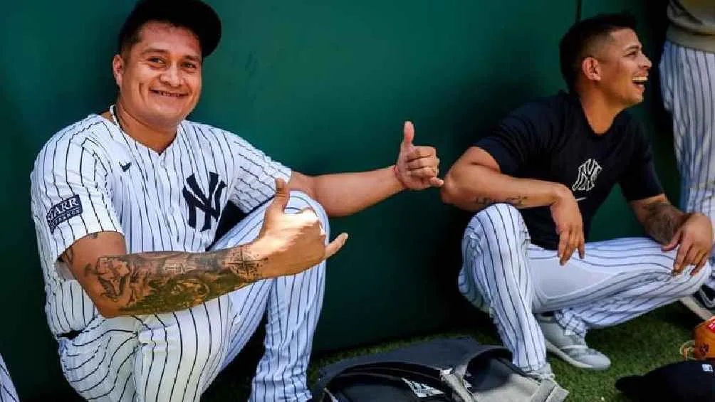 El pitcher habló del futbol