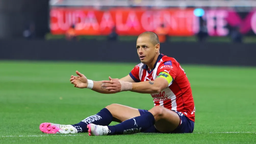Chicharito sigue sin marcar gol con Chivas