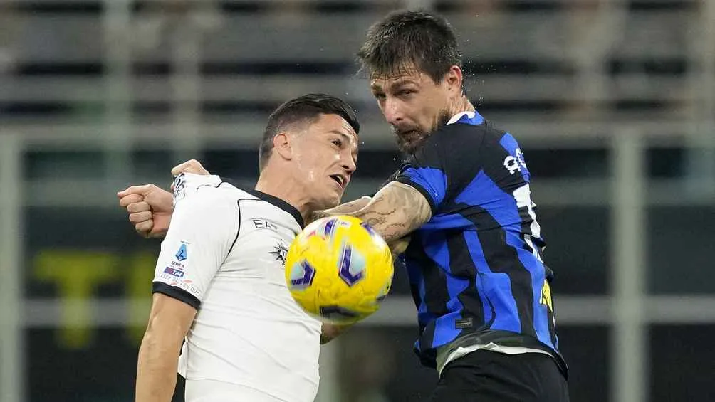 AP Se acusó al defensor de Inter