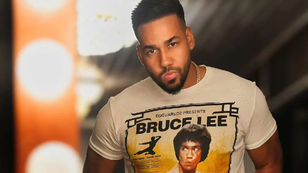 Hasta el momento el cantante no ha confirmado o desmentido si es verdad que sufrió un paro.