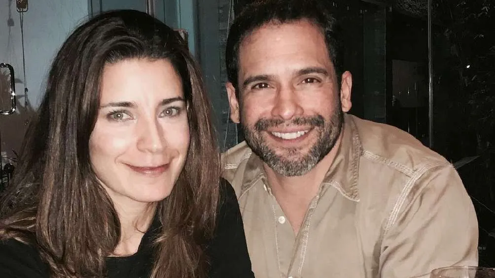 El cantante aclaró que está casado y tiene cuatro hijos.