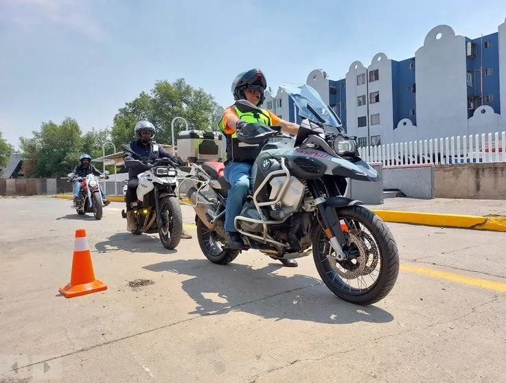 Los cursos son para los que manejan moto y motoneta.