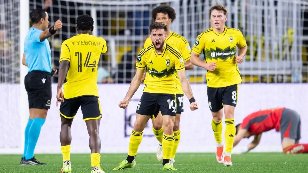 Rossi celebra su gol