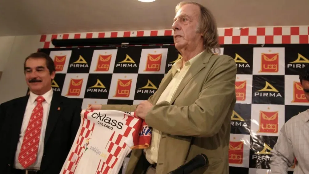 Menotti dirigiendo en México