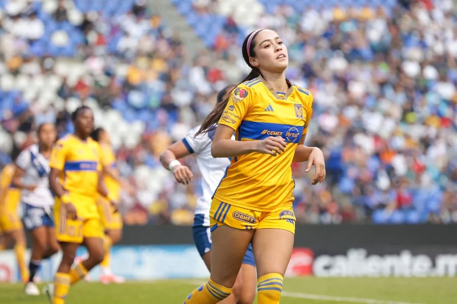 Greta Espinoza será baja del Tricolor