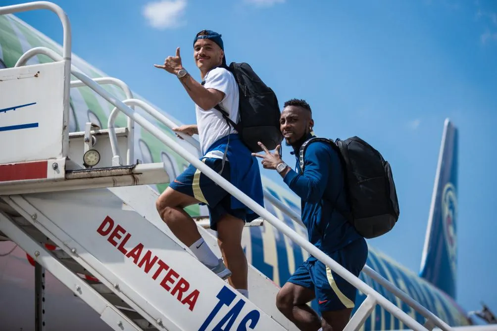 X: @ClubAmerica Quiñones sí viajó con el equipo hacia Torreón