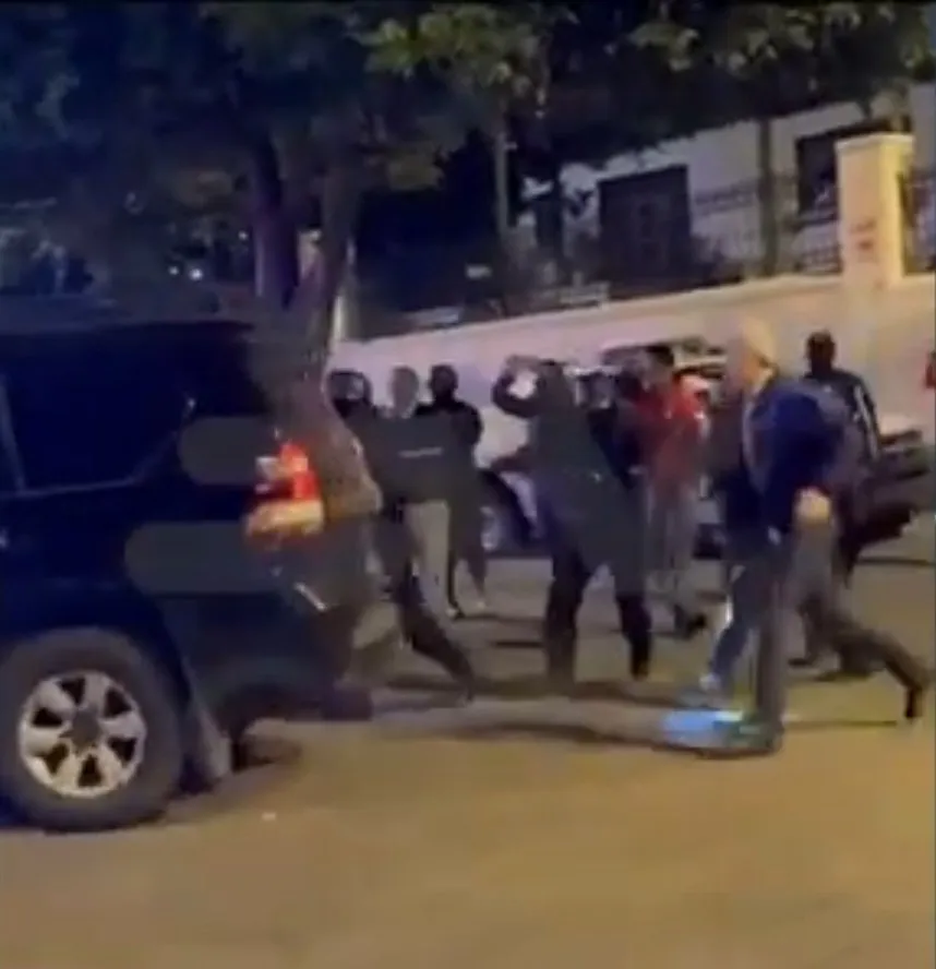 Roberto Canseco, jefe de cancillería en Ecuador, trató de evitar que se llevaran a Jorge Glas.