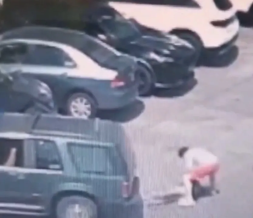 Redes Sociales Un video muestra como Fofo golpea a la señora.