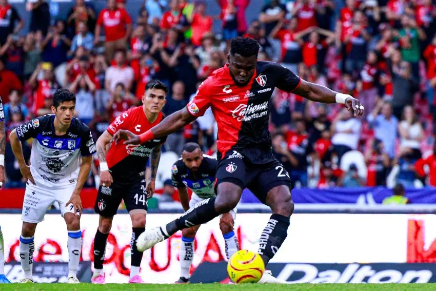 El cuadro rojinegro viene de caer en casa