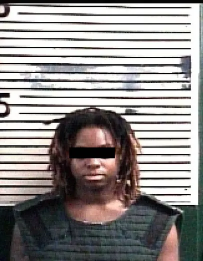 La atacante se fue hasta una autopista para abrir fuego.