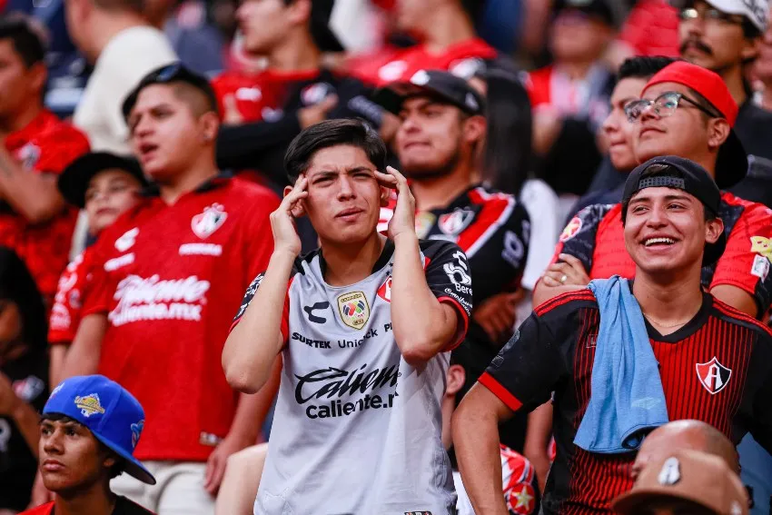 Los rojinegros en las gradas