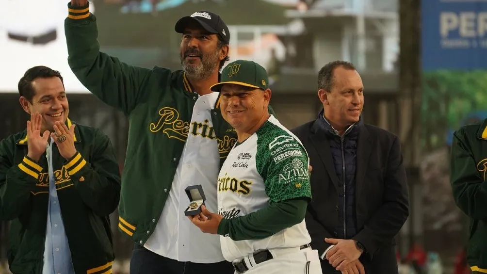 Pericos recibió su anillo