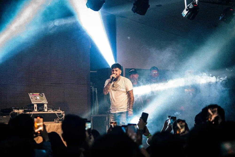 El cantante es muy conocido en Chile.